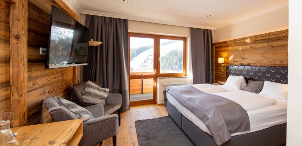 Doppelzimmer mit Blick in die Natur von Ramsau am Dachstein