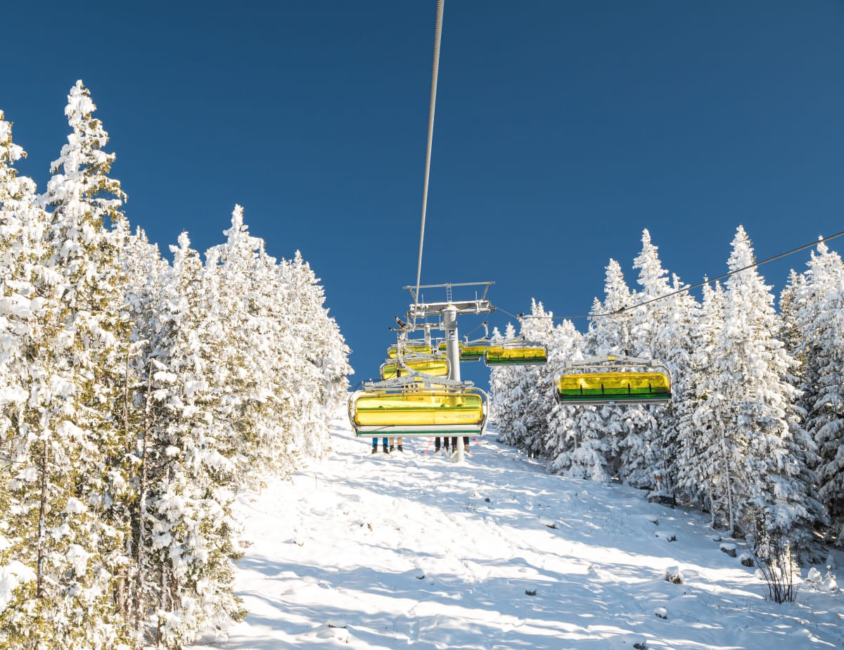Sessellift im Skigebiet der Region Schladming-Dachstein im Winter (c) Marlene Eggmayr